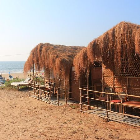 Huts On Arambol Beach Hotel Exterior photo
