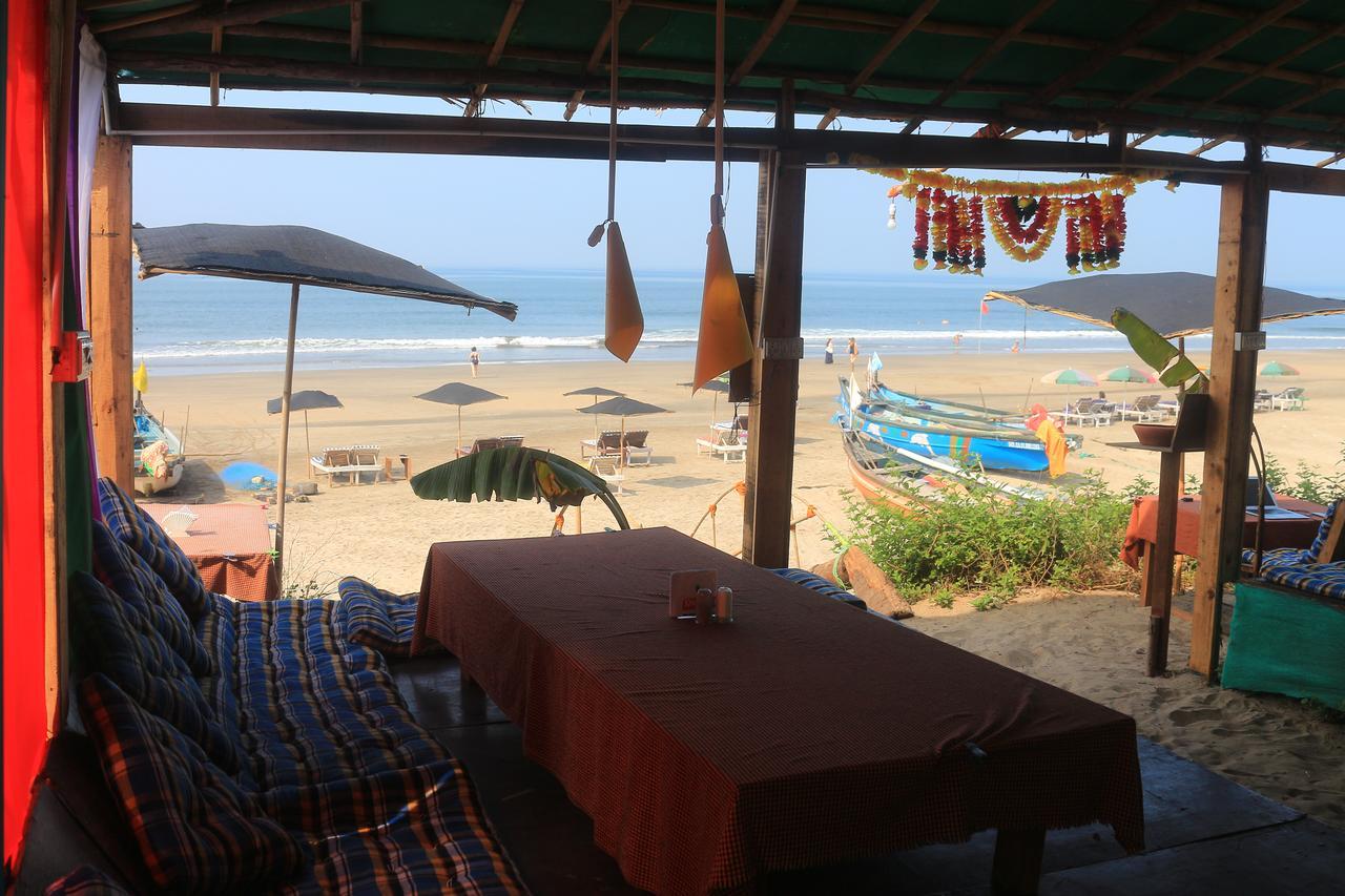 Huts On Arambol Beach Hotel Exterior photo