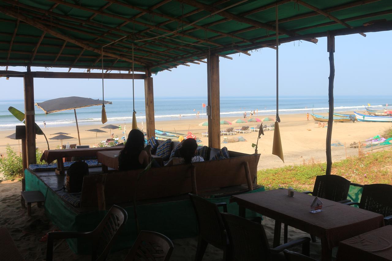 Huts On Arambol Beach Hotel Exterior photo