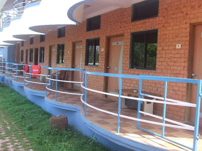 Huts On Arambol Beach Hotel Exterior photo